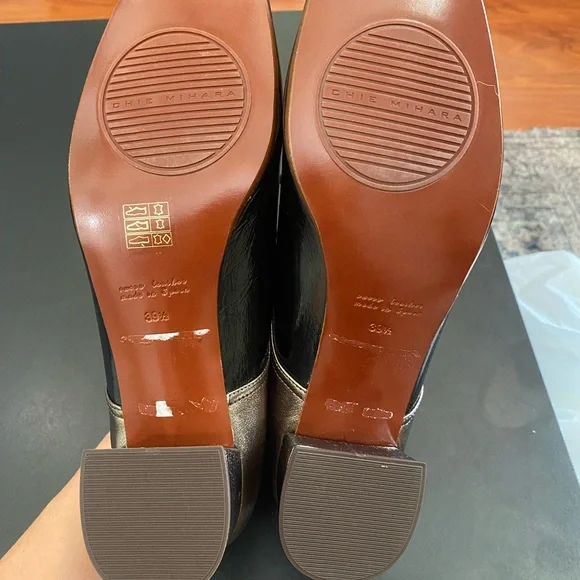 New Chie Mihara Pump in Black / Platinum in Size EU 39.5 / US 9 - Picture 7 of 10